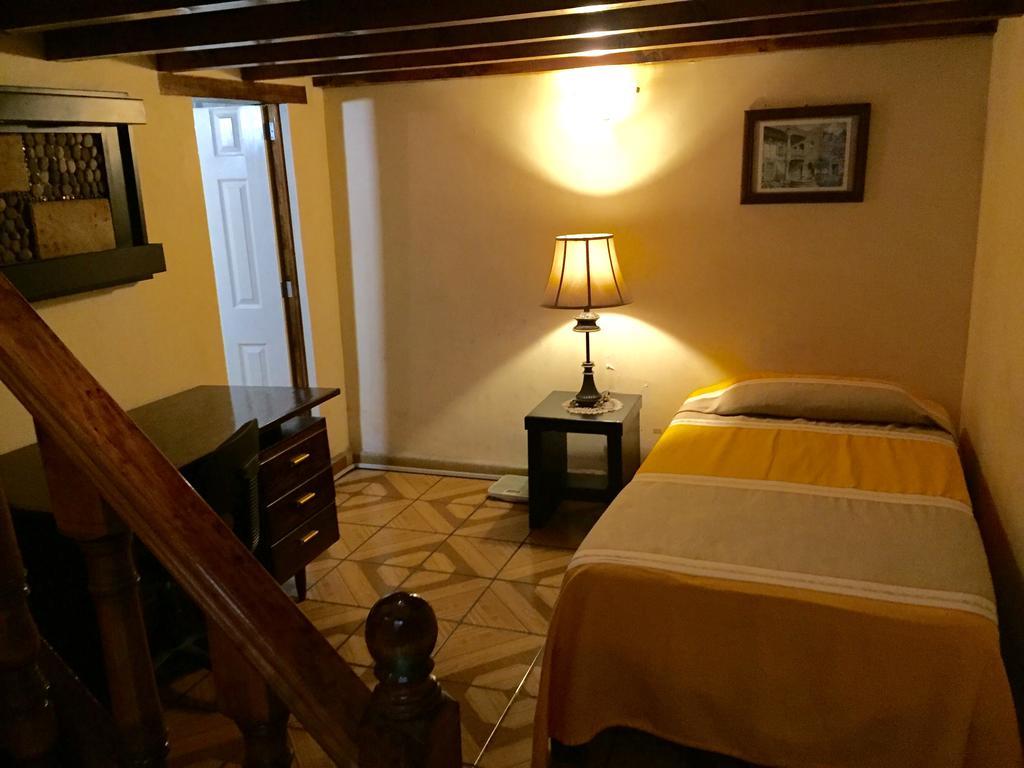 Hostal Casa Castillo Morelia Cameră foto